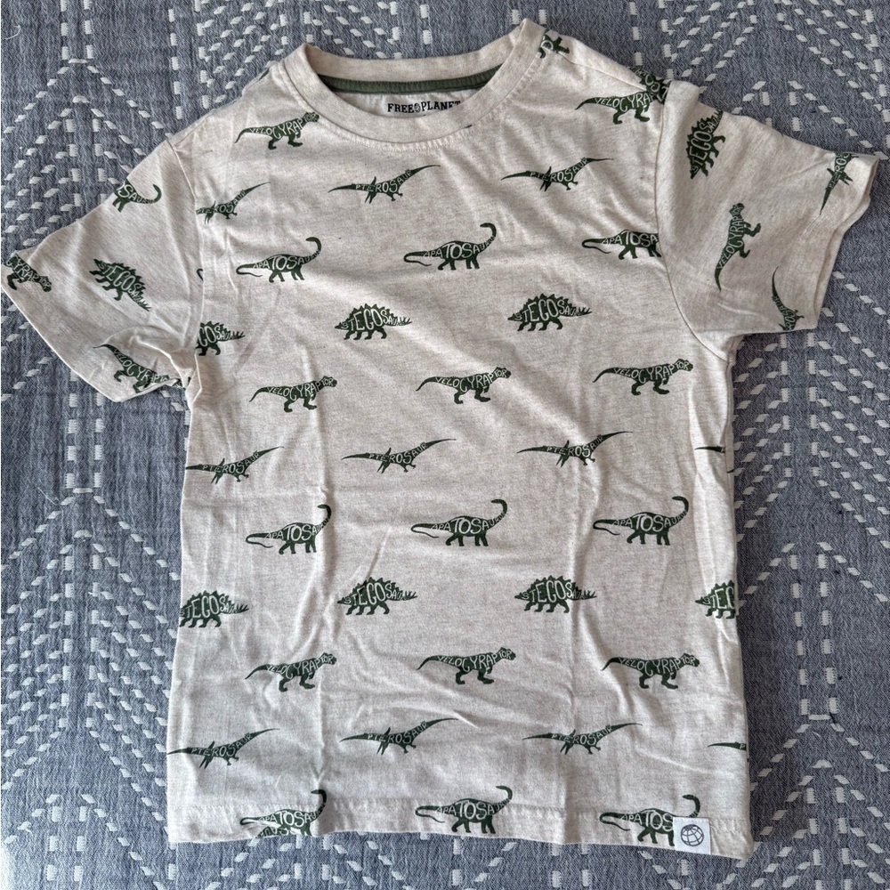 Dinosaur T-Shirt in Size 7